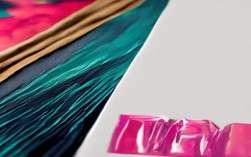 创意图形如何提升海报设计视觉冲击力？