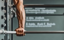 引体向上摆动技巧