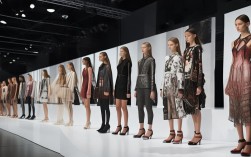 2025创意T台服装设计，今年秀场有哪些惊艳新趋势？