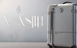 爱华仕箱包创意插画