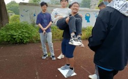 报纸上站人技巧