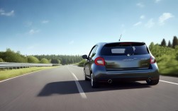 小车直线行驶技巧