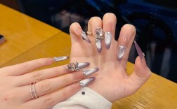 创意长指甲图片，艺术表达还是生活负担？背后的设计灵感与实用考量如何平衡？