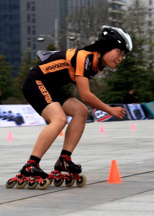 轮滑fish技巧，轮滑 fish-图2