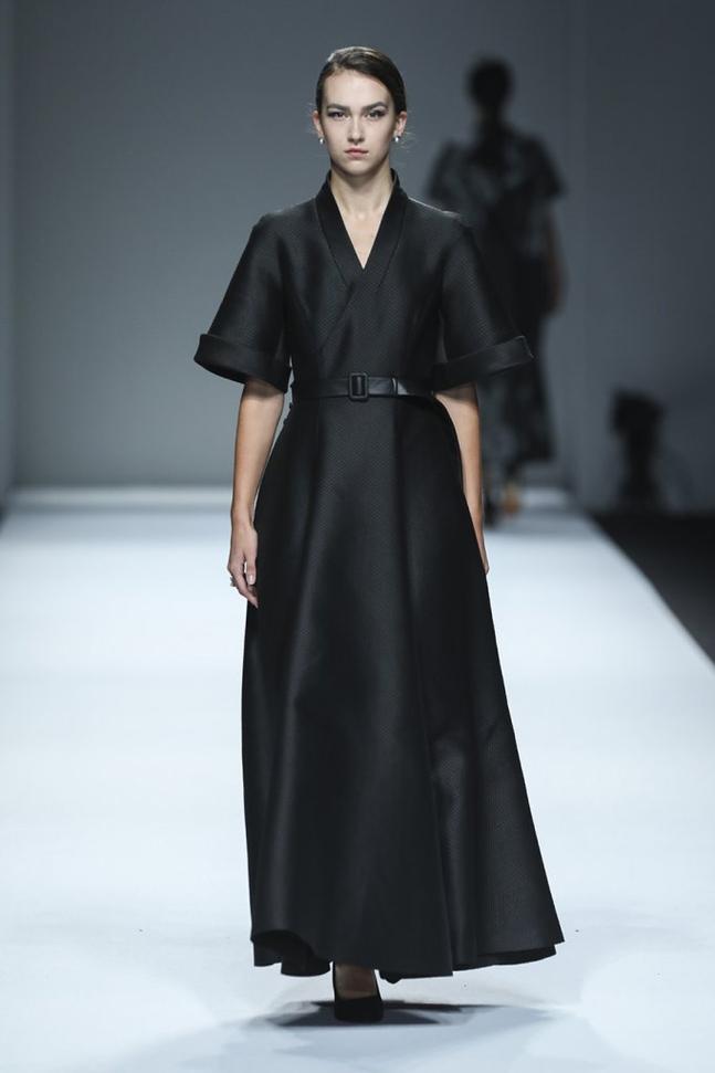 T台创意造型如何突破视觉边界？-图1