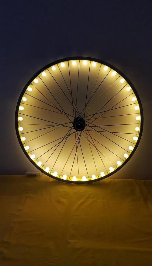 旧自行车创意图片，怎么变废为宝？-图1