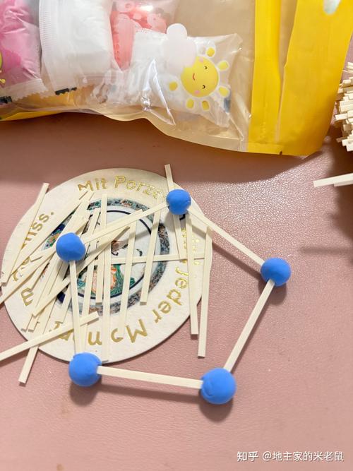 牙签橡皮泥搭高技巧，牙签橡皮泥搭高方法-图1