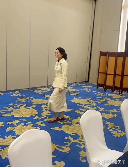 会场拍照技巧价格,会场拍照姿势-图3 会场拍照技巧价格,会场拍照姿势-图3