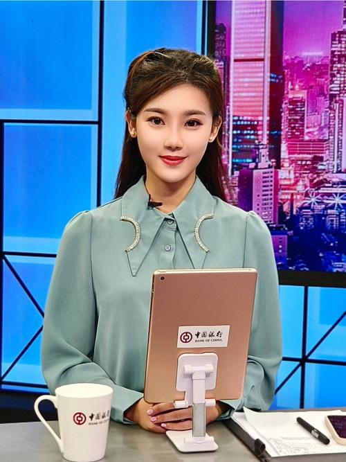 掌握主持眼神技巧的关键,如何通过眼神交流提升现场感染力与互动效果?-图1 掌握主持眼神技巧的关键,如何通过眼神交流提升现场感染力与互动效果?-图1