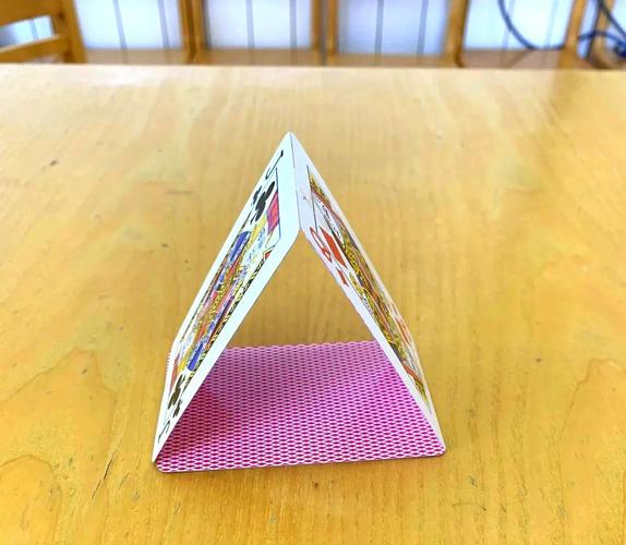 创意纸牌搭建如何稳如泰山？-图2