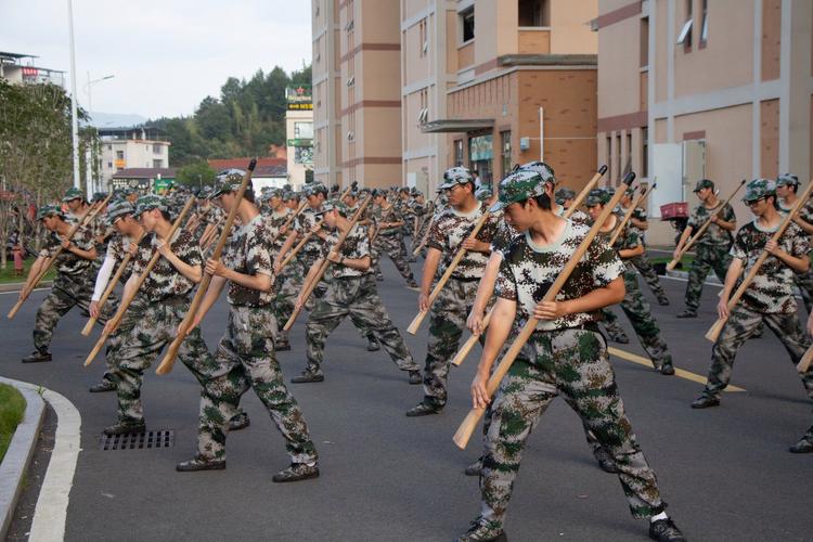 方阵转弯训练技巧-图1 方阵转弯训练技巧-图1