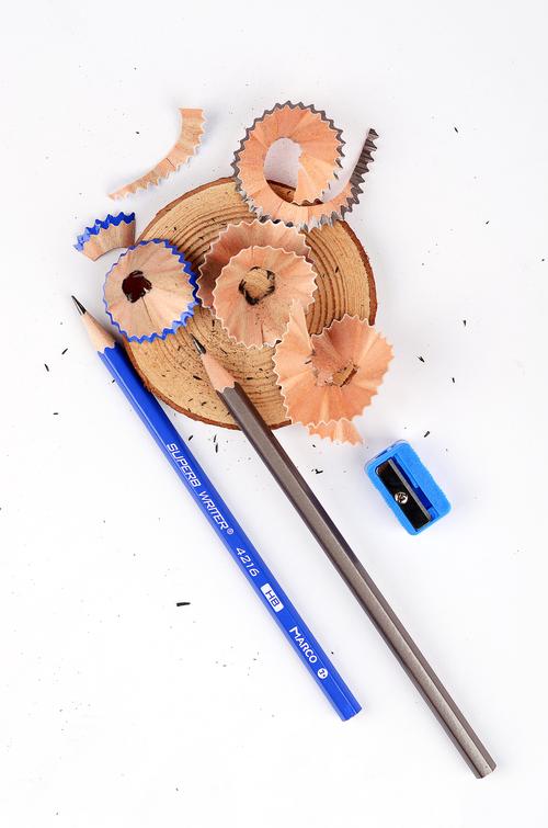 铅笔创意摆拍有哪些惊艳灵感?-图2 铅笔创意摆拍有哪些惊艳灵感?-图2