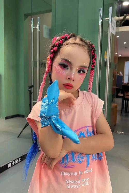 街舞创意妆如何舞出视觉新突破?-图2 街舞创意妆如何舞出视觉新突破?-图2