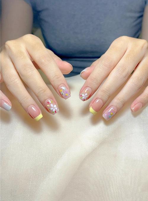 创意彩绘美甲图片,创意彩绘美甲图片大全-图2 创意彩绘美甲图片,创意彩绘美甲图片大全-图2