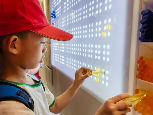 盲人触觉看书技巧,盲人触觉看书技巧视频-图2 盲人触觉看书技巧,盲人触觉看书技巧视频-图2