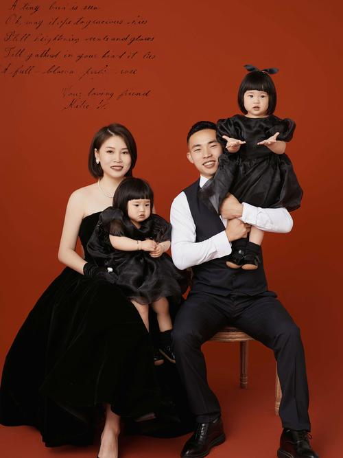 一家四口创意照片怎么拍才特别?-图2 一家四口创意照片怎么拍才特别?-图2