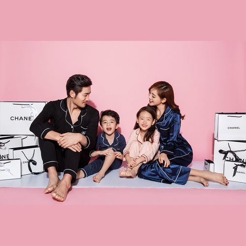 一家四口创意照片怎么拍才特别?-图3 一家四口创意照片怎么拍才特别?-图3