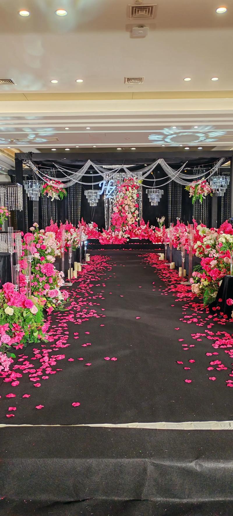 婚礼创意t台布置-图2