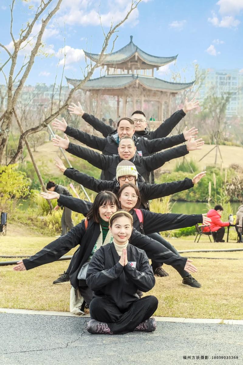 40人集体照如何拍出创意队形？-图2