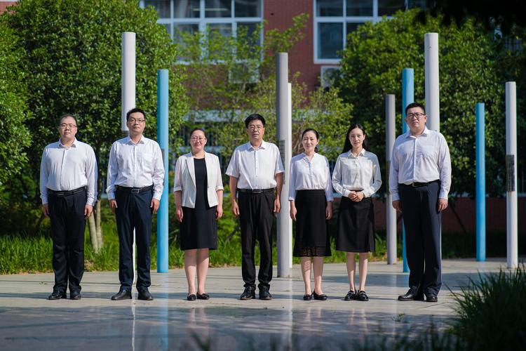 教师集体创意照片-图1 教师集体创意照片-图1