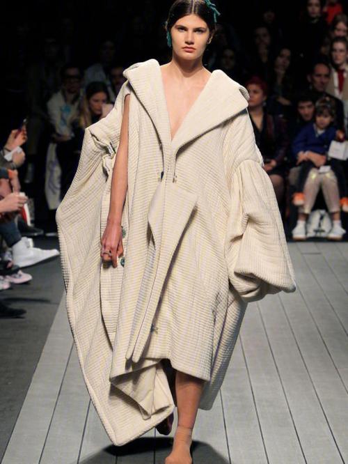 创意感服装-图3 创意感服装-图3