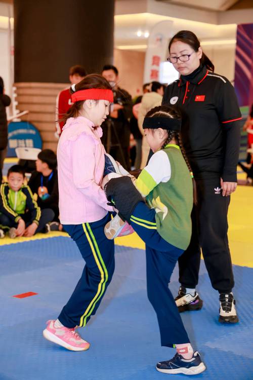 单脚抓人技巧-图2